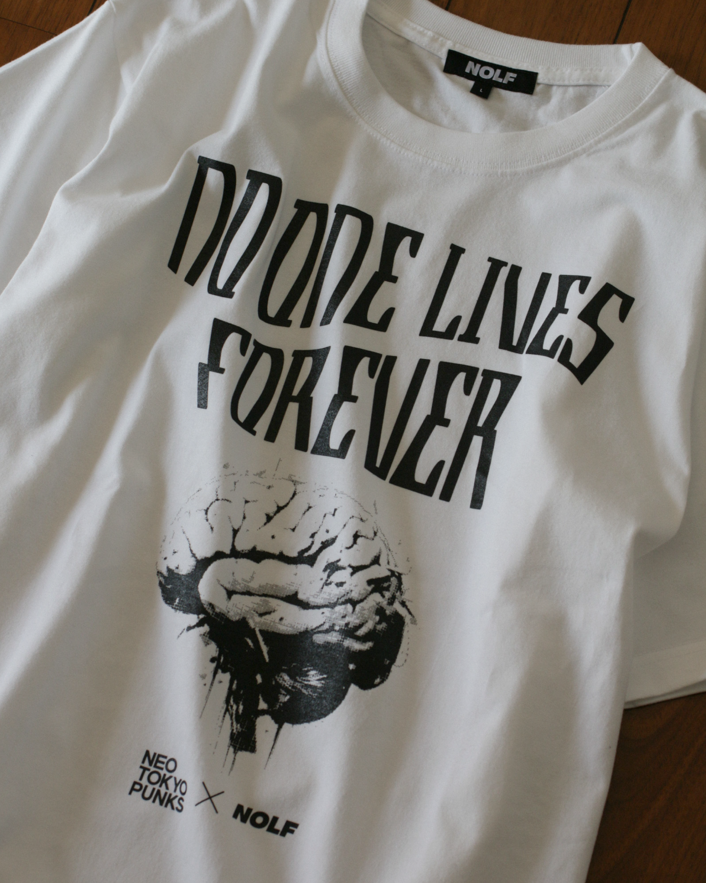 NO ONE LIVES FOREVER S/S T-SHIRT