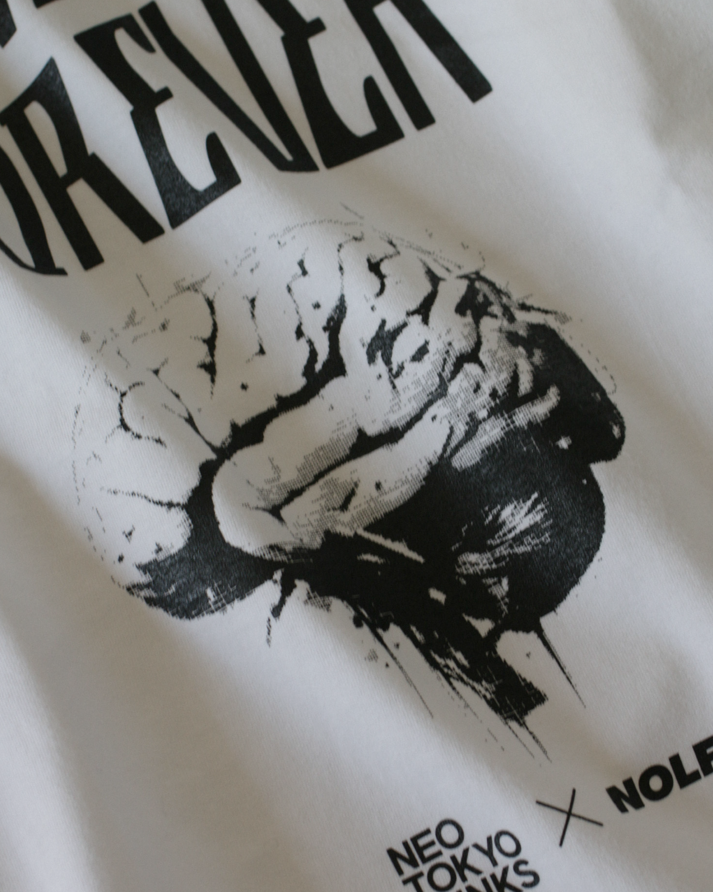 NO ONE LIVES FOREVER S/S T-SHIRT