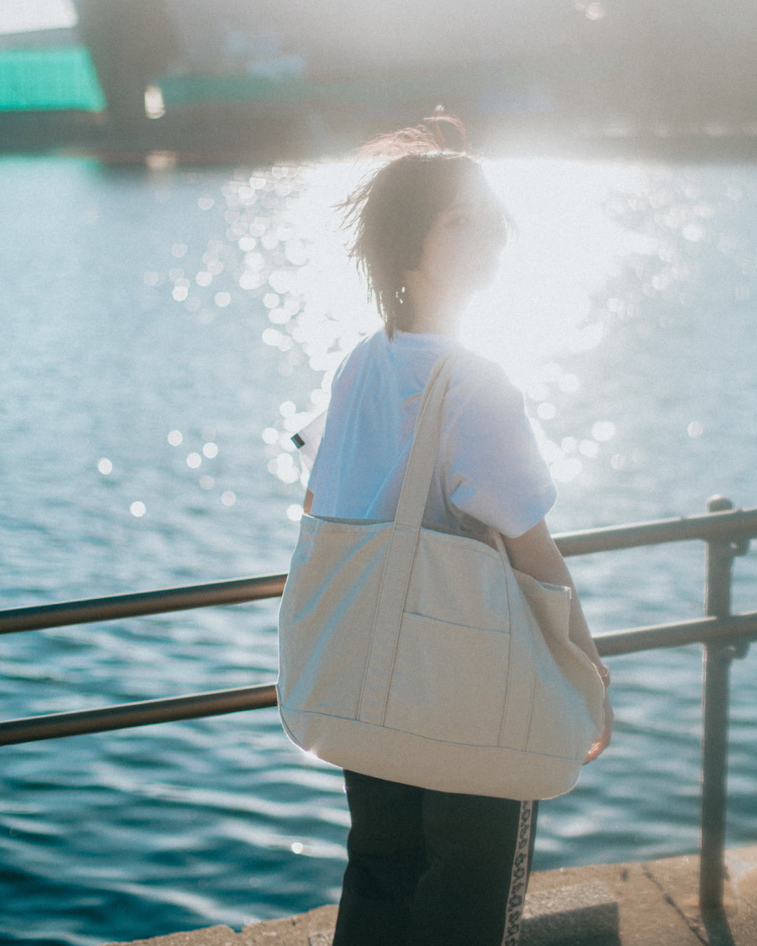 CLASSIC LOGO BIG TOTE