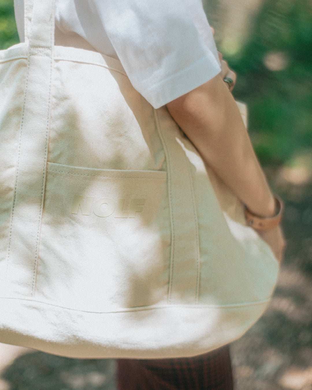 CLASSIC LOGO BIG TOTE