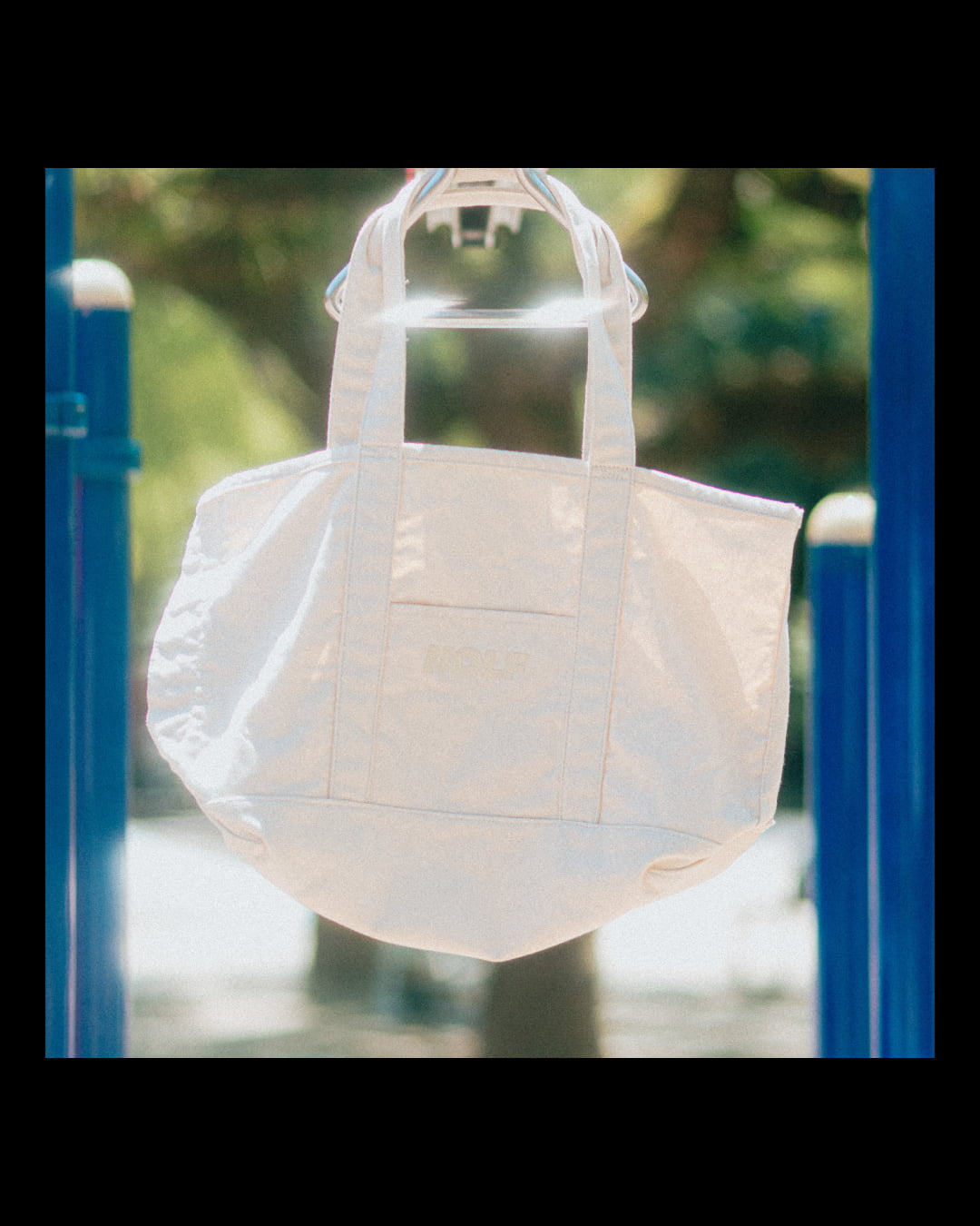 CLASSIC LOGO BIG TOTE