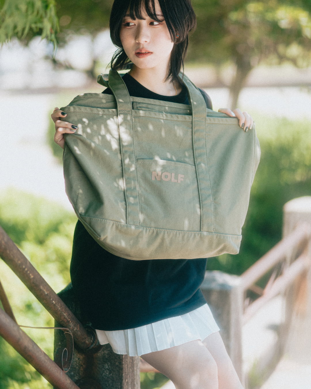 CLASSIC LOGO BIG TOTE